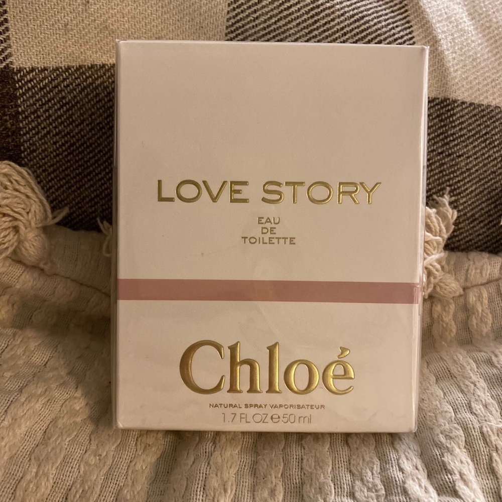 Love story by Chloe 1.7 oz NEW